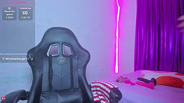 Snapshot of jonson- chatting on November 7, 10:10 pm jonson- online show from November 7, 10:10 pm