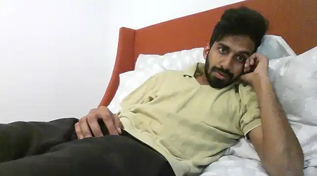 Snapshot of skinny__boy__ chatting on December 11, 7:03 pm skinny boy online show from December 11, 7:03 pm