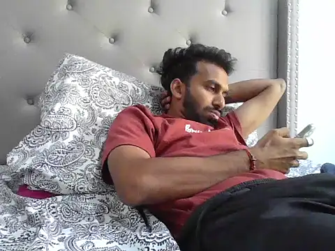 skinny  boy   online show from November 4, 4:50 pm