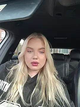 Snapshot of lwikaaa chatting on March 21, 1:56 pm lwikaaa online show from March 21, 1:56 pm