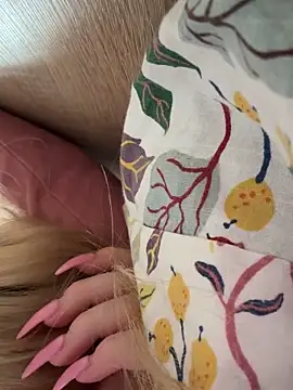 Snapshot of lwikaaa chatting on March 22, 7:47 am lwikaaa online show from March 22, 7:47 am