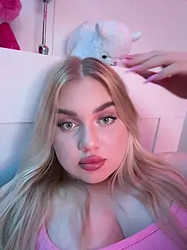 Snapshot of lwikaaa chatting on March 22, 8:04 pm lwikaaa online show from March 22, 8:04 pm