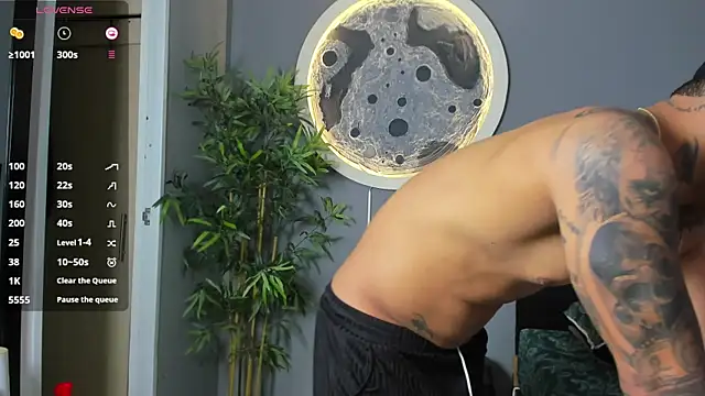 Snapshot of jordan_mayers02 chatting on November 13, 8:57 am jordan mayers02 online show from November 13, 8:57 am