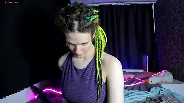 KIKI Krash online show from December 20, 10:44 am