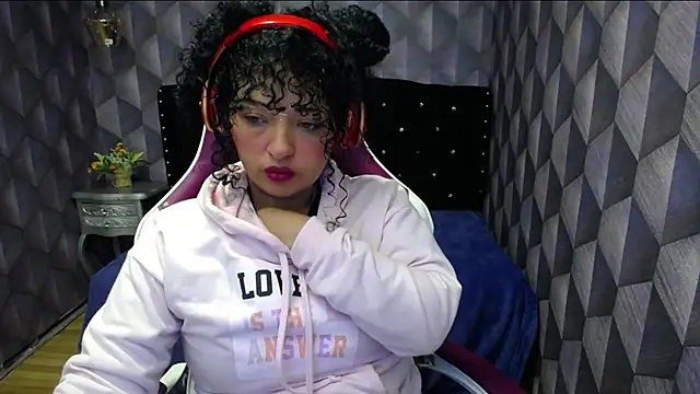 Sofiacowperx online show from January 15, 4:11 pm