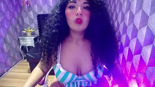 Sofiacowperx online show from February 9, 4:04 am