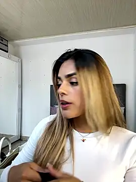 ZoeJohnsoon online show from January 8, 3:25 pm