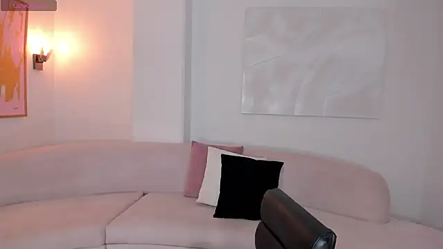 Snapshot of SavannahStorm chatting on October 19, 5:57 pm SavannahStorm online show from October 19, 5:57 pm