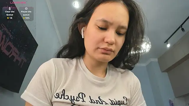 Snapshot of miss_shine chatting on February 3, 5:07 am miss shine online show from February 3, 5:07 am