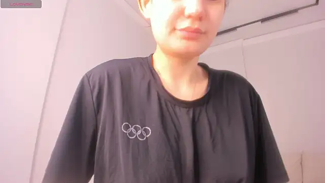 Snapshot of miss_shine chatting on October 4, 5:38 am miss shine online show from October 4, 5:38 am