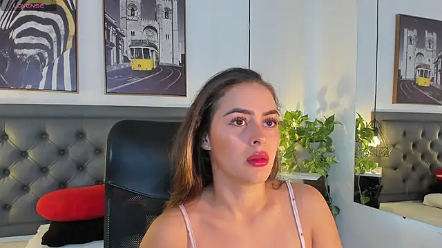 Snapshot of alicee_cooper chatting on February 10, 2:16 pm alicee cooper online show from February 10, 2:16 pm