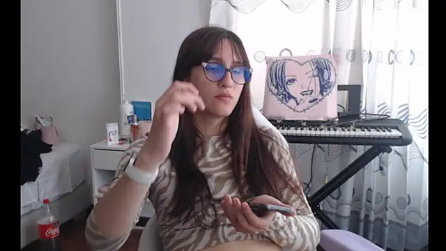 Snapshot of Alice_love29 chatting on July 21, 3:36 pm Alice love29 online show from July 21, 3:36 pm