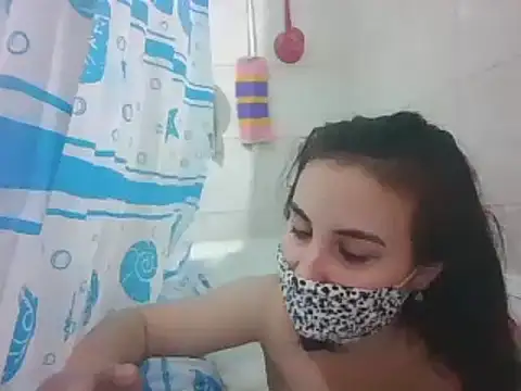 Snapshot of MikaKors chatting on January 3, 7:50 pm MikaKors online show from January 3, 7:50 pm