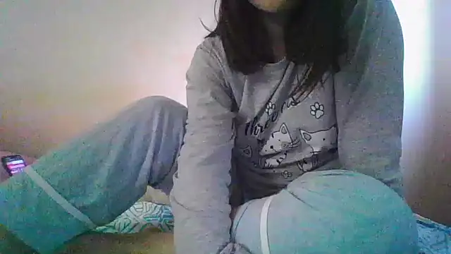 Snapshot of MikaKors chatting on February 2, 10:24 am MikaKors online show from February 2, 10:24 am