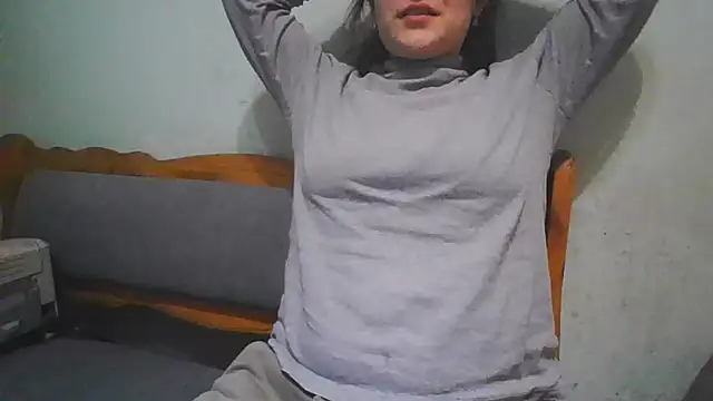 Snapshot of MikaKors chatting on February 18, 2:38 pm MikaKors online show from February 18, 2:38 pm