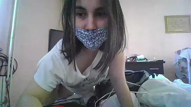 Snapshot of MikaKors chatting on March 16, 8:21 am MikaKors online show from March 16, 8:21 am