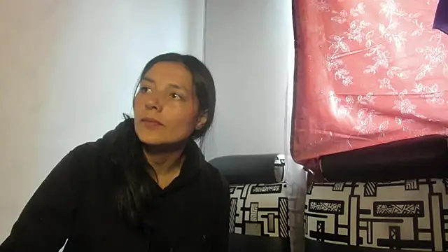Snapshot of Nathaly_love96 chatting on June 24, 7:46 pm Nathaly love96 online show from June 24, 7:46 pm