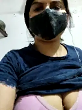 illay love online show from March 25, 4:13 pm