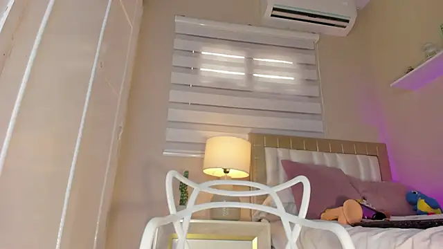 zoe sky  online show from January 10, 2:34 pm