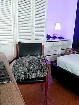 Adel Nesbiit online show from March 15, 3:18 pm