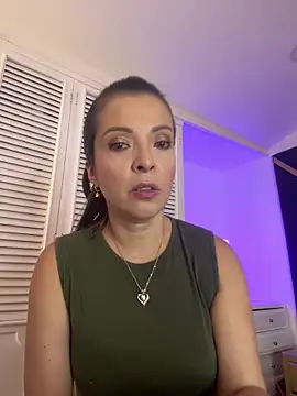 Adel Nesbiit online show from June 16, 7:49 pm