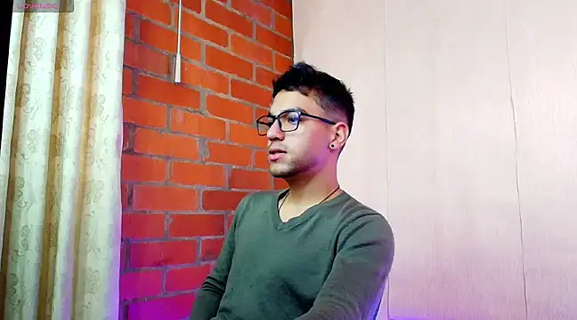 Leandro valenzuela online show from March 13, 3:39 pm