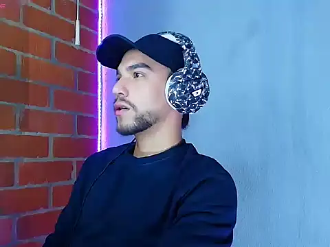 Leandro valenzuela online show from September 17, 9:00 am