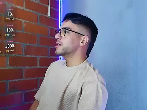 Leandro valenzuela online show from September 18, 9:39 pm