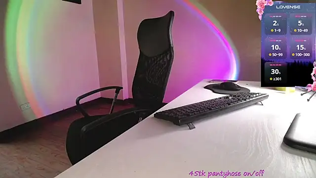 Estefany777 online show from October 26, 10:25 pm