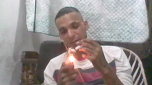 Snapshot of _Dmente_ chatting on October 15, 9:09 am Dmente online show from October 15, 9:09 am