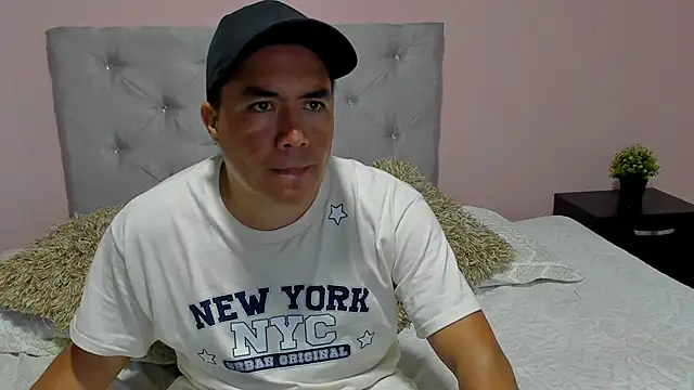 Jhonatan Morales S online show from October 12, 3:27 am
