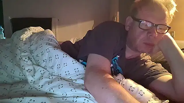 kinkyslet8 online show from October 27, 7:34 am