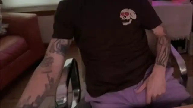 Snapshot of RuffClvb chatting on October 26, 11:31 pm RuffClvb online show from October 26, 11:31 pm