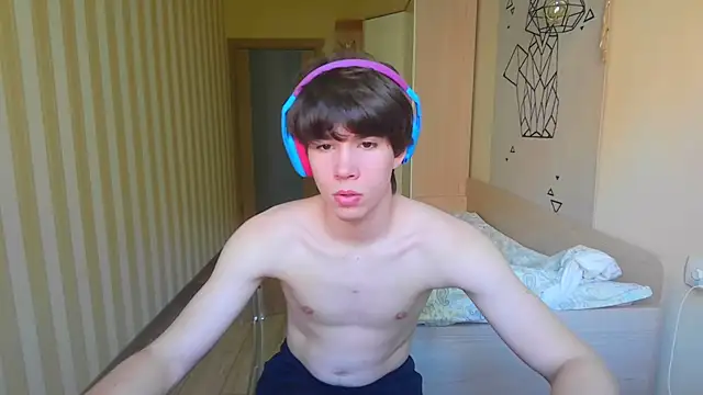gayGamogey online show from May 20, 12:11 pm