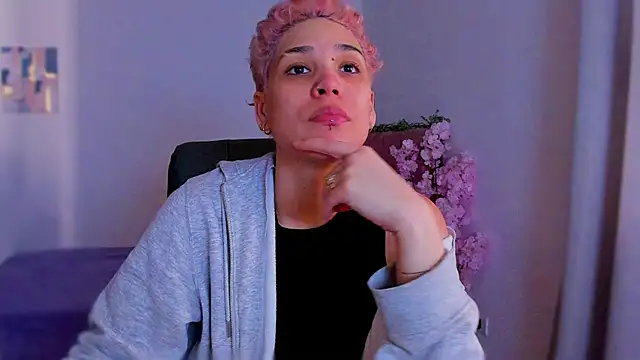 Charlee pink online show from December 14, 6:56 pm