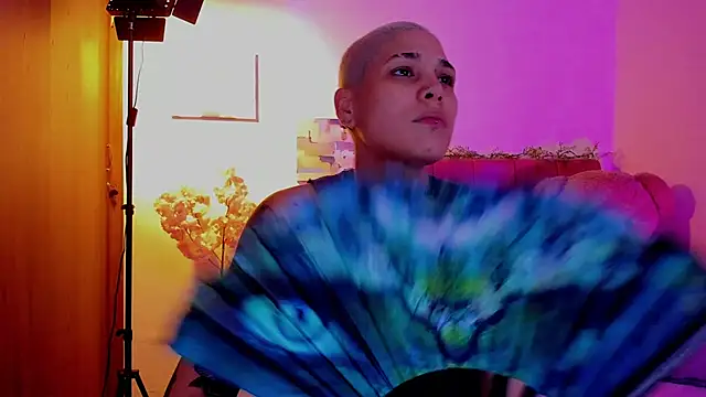 Charlee pink online show from March 21, 8:19 am