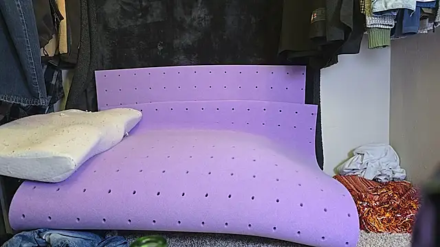 ChillzPnp online show from March 24, 3:44 am