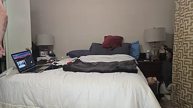 ChillzPnp online show from April 9, 9:42 pm