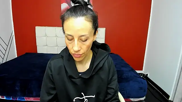 Snapshot of Abrillee1 chatting on January 12, 12:07 am Abrillee1 online show from January 12, 12:07 am