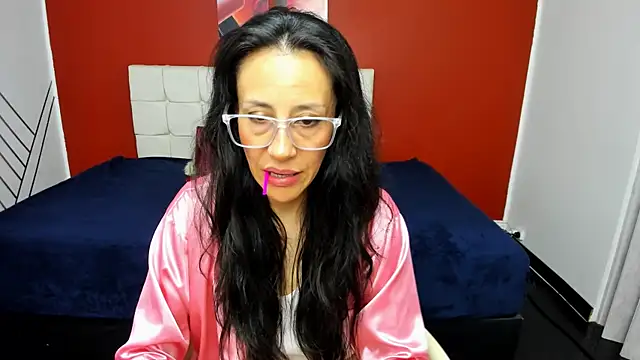 Snapshot of Abrillee1 chatting on January 16, 10:44 pm Abrillee1 online show from January 16, 10:44 pm