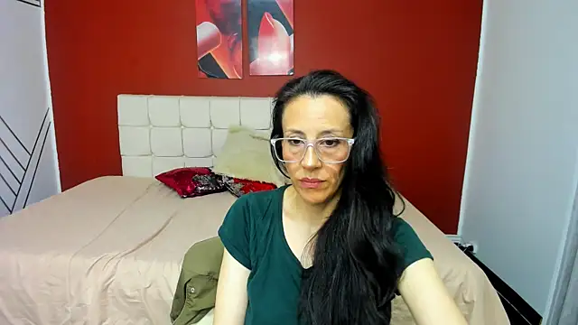 Snapshot of Abrillee1 chatting on January 17, 10:45 pm Abrillee1 online show from January 17, 10:45 pm