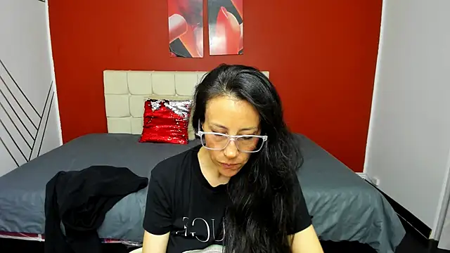 Snapshot of Abrillee1 chatting on February 8, 10:40 pm Abrillee1 online show from February 8, 10:40 pm