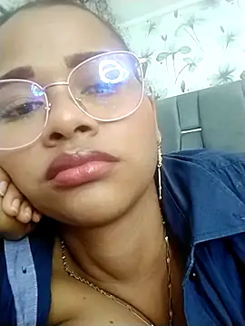 moon HoneyX online show from March 2, 3:37 pm