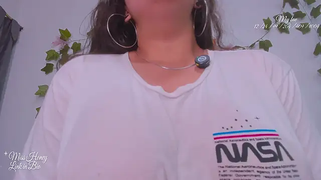 Mxss Honey online show from March 27, 3:12 am