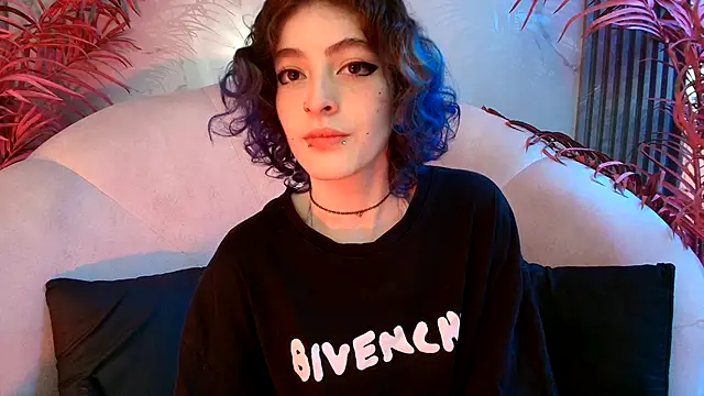 Snapshot of EvaHalsey chatting on October 20, 7:36 pm EvaHalsey online show from October 20, 7:36 pm