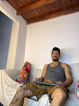 Snapshot of AndresSmith__ chatting on January 17, 11:37 am AndresSmith online show from January 17, 11:37 am