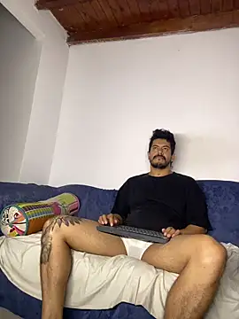 Snapshot of AndresSmith__ chatting on February 1, 7:51 am AndresSmith online show from February 1, 7:51 am