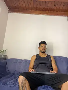 Snapshot of AndresSmith__ chatting on February 11, 7:13 am AndresSmith online show from February 11, 7:13 am