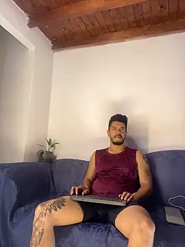 Snapshot of AndresSmith__ chatting on February 14, 8:11 am AndresSmith online show from February 14, 8:11 am