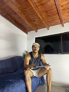 Snapshot of AndresSmith__ chatting on February 25, 9:19 am AndresSmith online show from February 25, 9:19 am